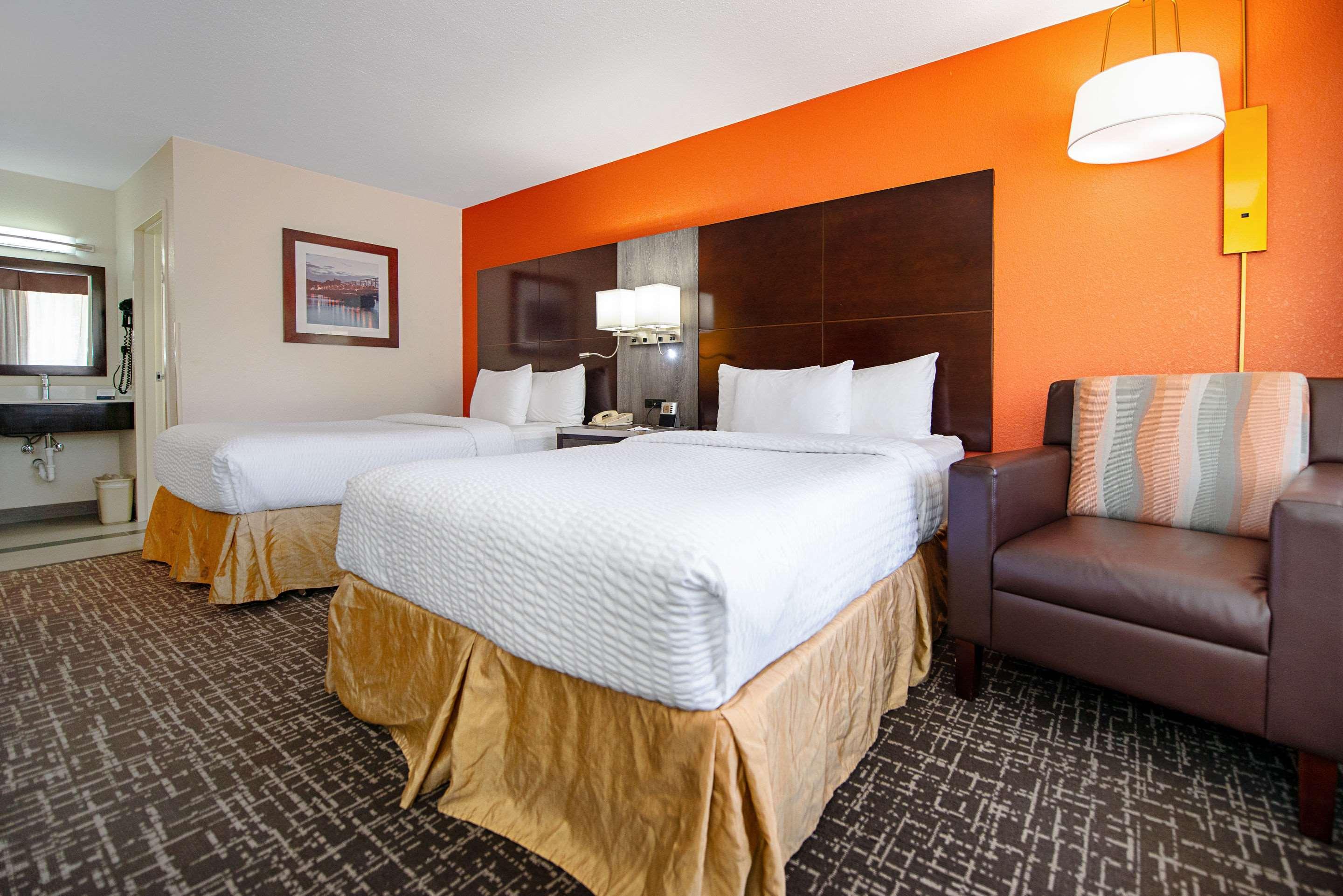 New Hope Inn & Suites エクステリア 写真
