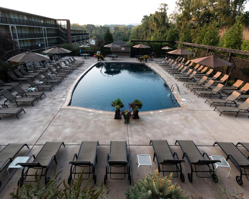 New Hope Inn & Suites エクステリア 写真