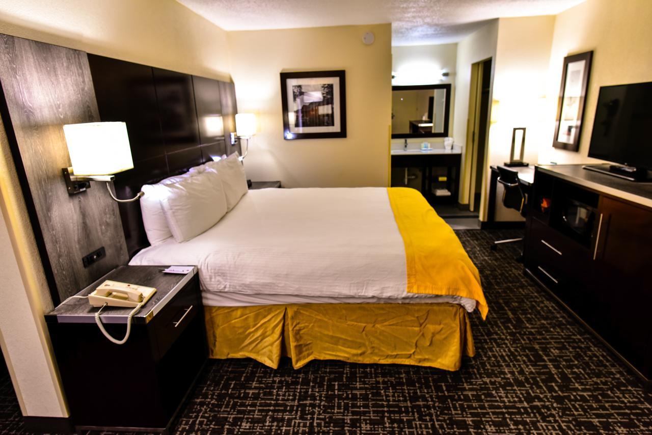 New Hope Inn & Suites エクステリア 写真